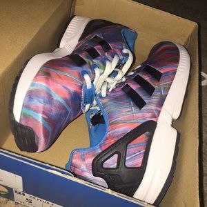 Adidas ZX Flux- Size 5 boys Size 7-7.5 women’s